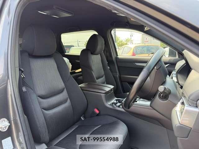 Mazda CX-8 2018-03 7250424-3
