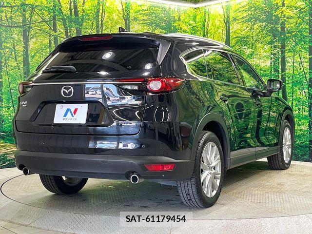 Mazda CX-8 2018-04 7326576-17