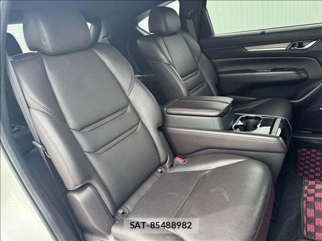 Mazda CX-8 2018-05 7508494-9