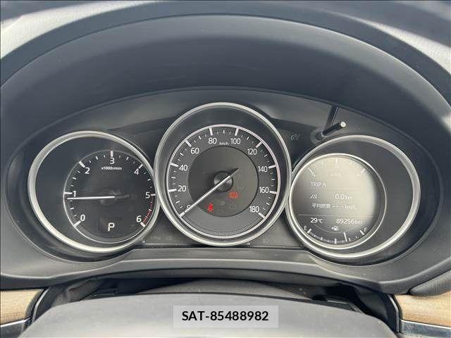 Mazda CX-8 2018-05 7508494-13