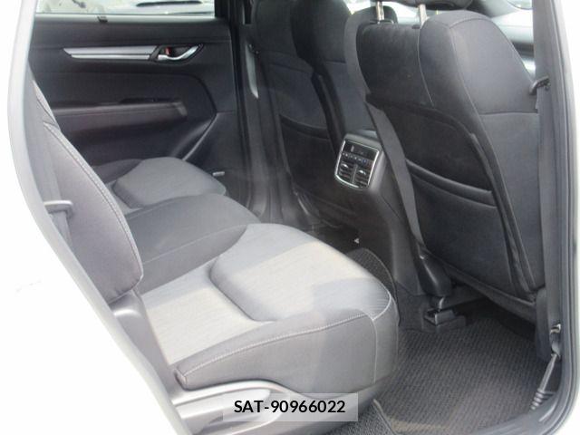 Mazda CX-8 2018-05 7500183-9