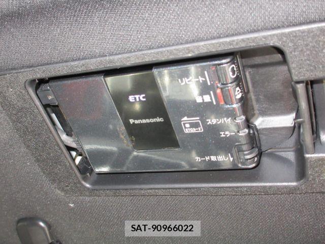 Mazda CX-8 2018-05 7500183-17