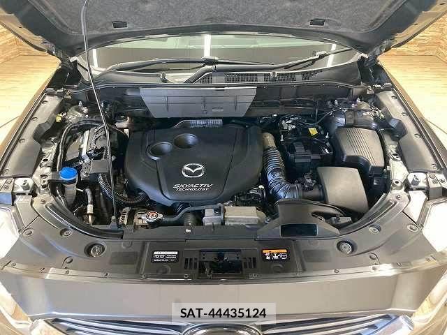 Mazda CX-8 2018-03 7500179-17