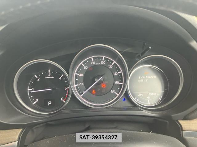 Mazda CX-8 2018-04 7876038-24