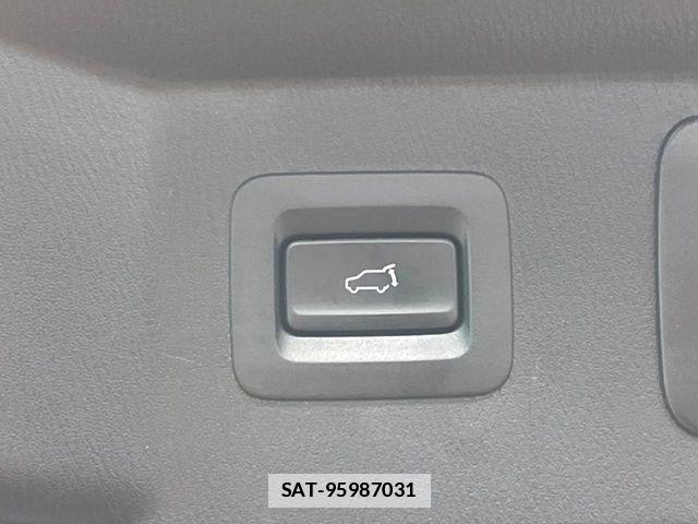 Mazda CX-8 2018-01 7978963-5