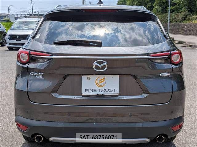 Mazda CX-8 2018-01 8035190-23