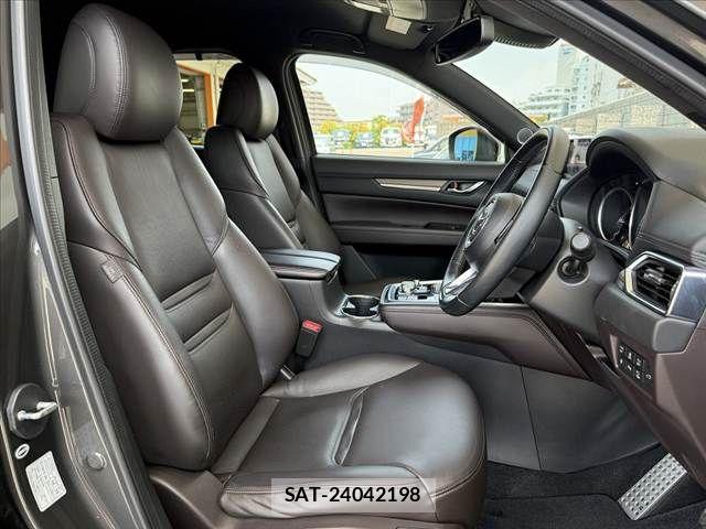 Mazda CX-8 2017-12 8145692-15