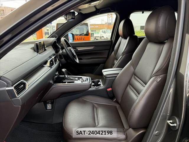 Mazda CX-8 2017-12 8145692-16