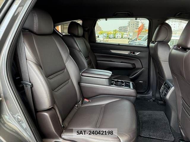 Mazda CX-8 2017-12 8145692-17