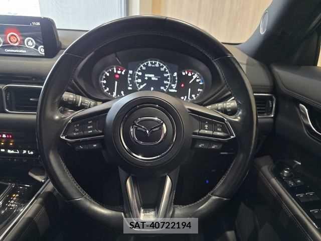 Mazda CX-8 2018-12 8207208-12