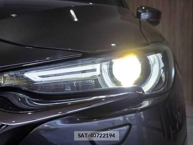 Mazda CX-8 2018-12 8207208-13