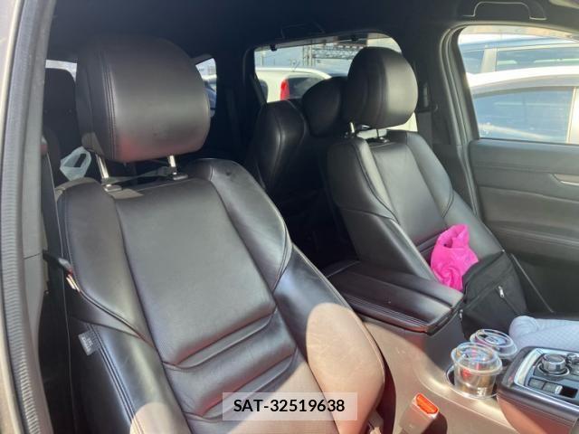 Mazda CX-8 2018-05 8245010-17