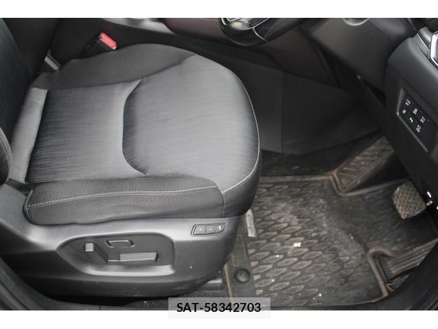Mazda CX-8 2018-01 8365426-25