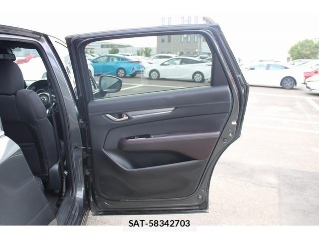 Mazda CX-8 2018-01 8365426-28