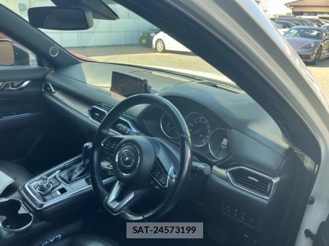 Mazda CX-8 2018-05 8371584-8
