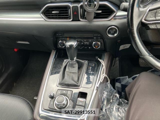 Mazda CX-8 2018-01 8411928-20