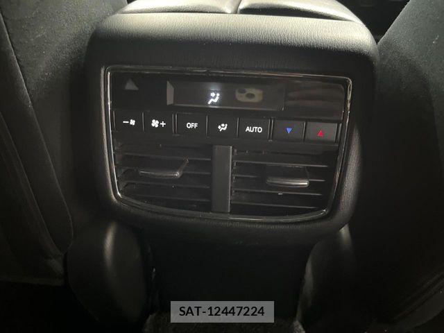 Mazda CX-8 2018-01 8561643-15