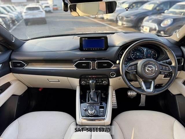 Mazda CX-8 2020-03 8626399-1