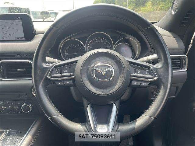 Mazda CX-8 2018-02 8626403-11