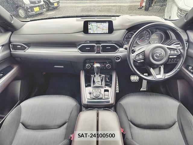 Mazda CX-8 2018-03 8828593-6