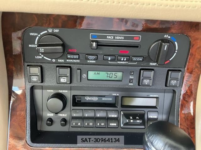 Daimler DAIMLER 1991-04 8561645-10