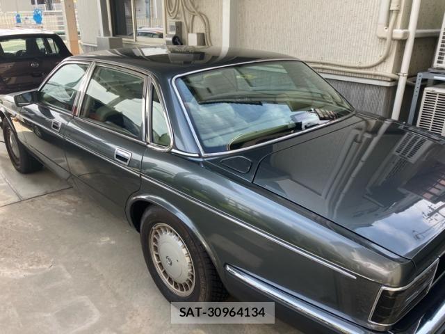 Daimler DAIMLER 1991-04 8561645-2