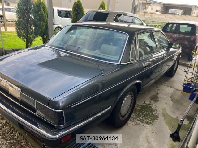Daimler DAIMLER 1991-04 8561645-3