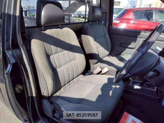 Nissan DATSUN PICKUP 1994-03 3666259-9
