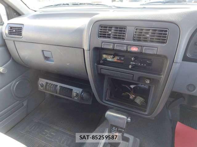 Nissan DATSUN PICKUP 1994-03 3666259-12
