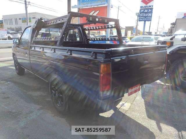 Nissan DATSUN PICKUP 1994-03 3666259-5