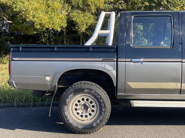 Nissan DATSUN PICKUP 1989-10 1544313-14