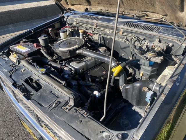 Nissan DATSUN PICKUP 1989-10 1544313-4