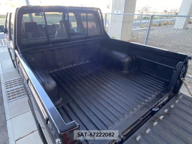 Nissan DATSUN PICKUP 1988-11 4937697-10