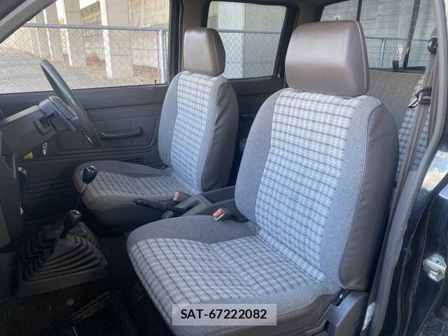 Nissan DATSUN PICKUP 1988-11 4937697-13