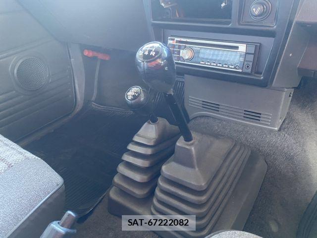 Nissan DATSUN PICKUP 1988-11 4937697-18