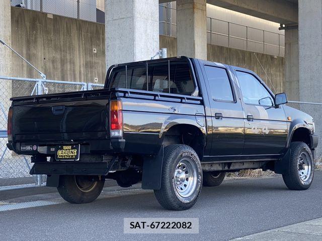 Nissan DATSUN PICKUP 1988-11 4937697-1