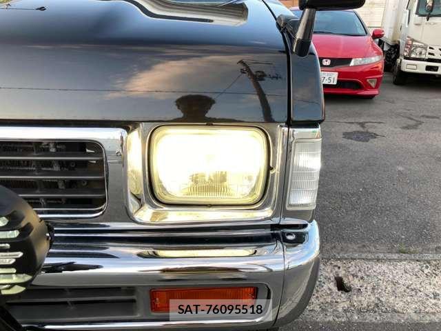 Nissan DATSUN PICKUP 1996-12 8098804-9