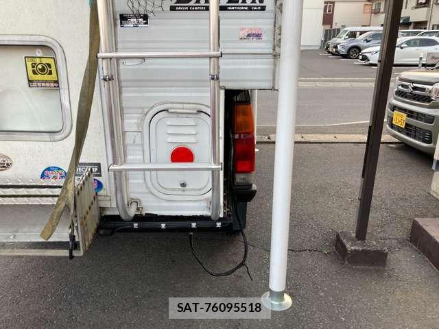 Nissan DATSUN PICKUP 1996-12 8098804-17