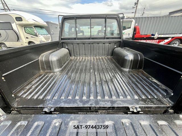 Nissan DATSUN PICKUP 1994-02 8335526-12