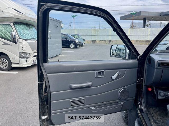 Nissan DATSUN PICKUP 1994-02 8335526-5