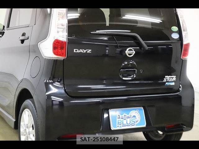Nissan DAYZ 2014-07 5866271-16