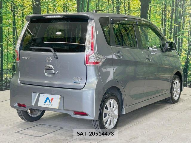Nissan DAYZ 2016-08 6243387-16