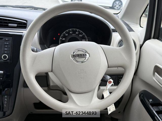 Nissan DAYZ 2015-12 6496701-14