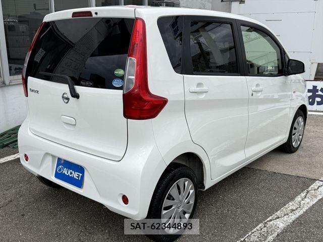 Nissan DAYZ 2015-12 6496701-4