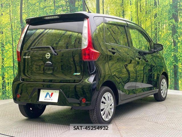 Nissan DAYZ 2015-10 6611430-16