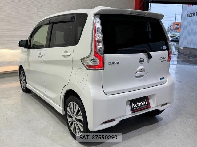 Nissan DAYZ 2016-10 6671089-3