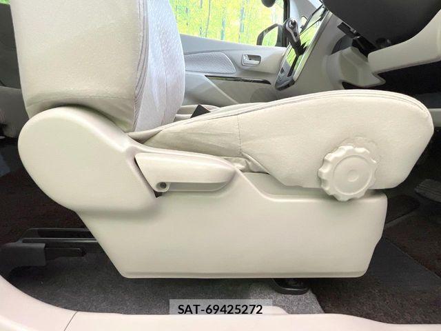 Nissan DAYZ 2014-02 6671093-6