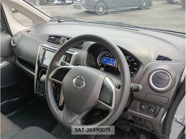 Nissan DAYZ 2015-03 6675642-12