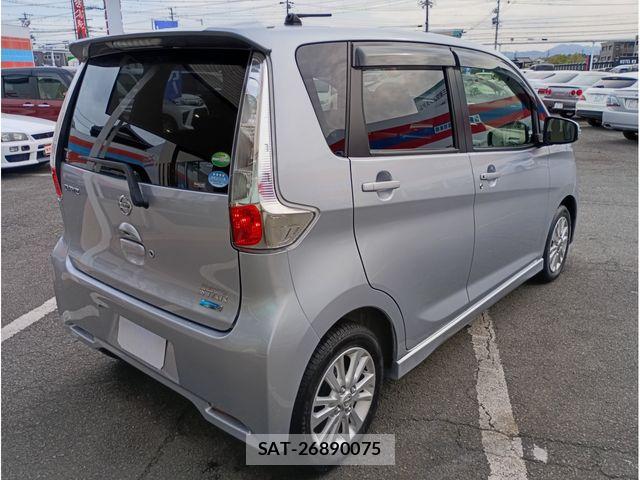 Nissan DAYZ 2015-03 6675642-6