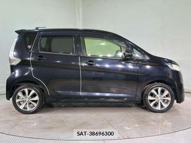 Nissan DAYZ 2014-01 6716008-3